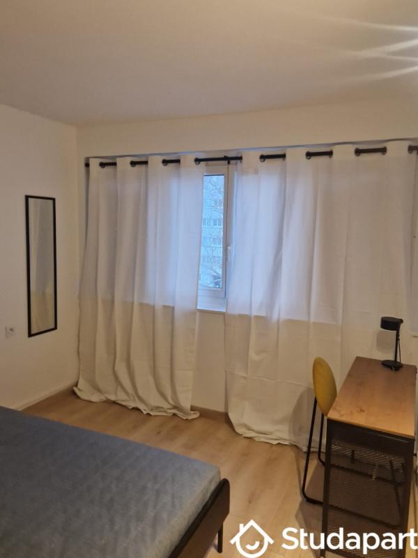 Chambre - 9 m² - 1 pièce