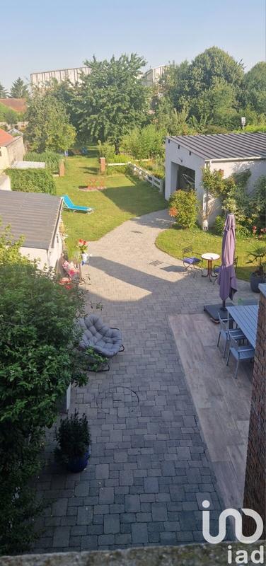 Maison - 230 m² - 10 pièces