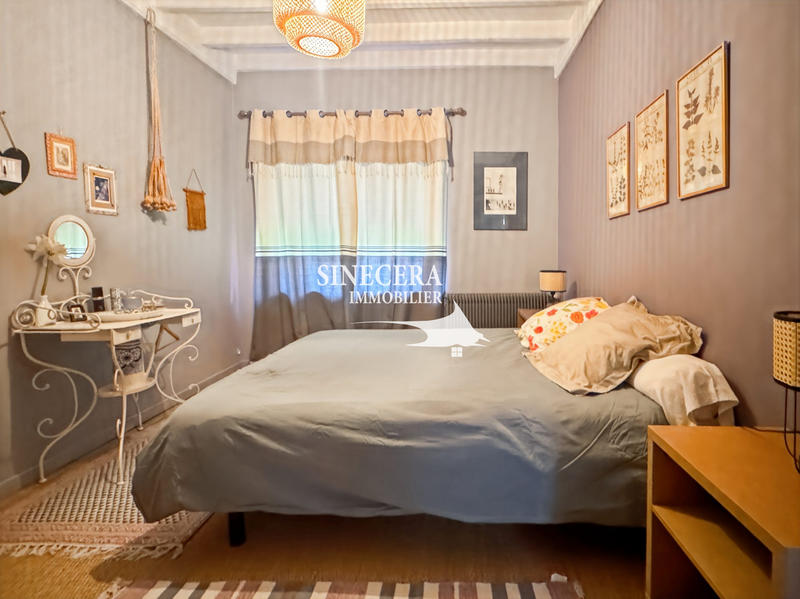 Maison - 260 m² - 9 pièces