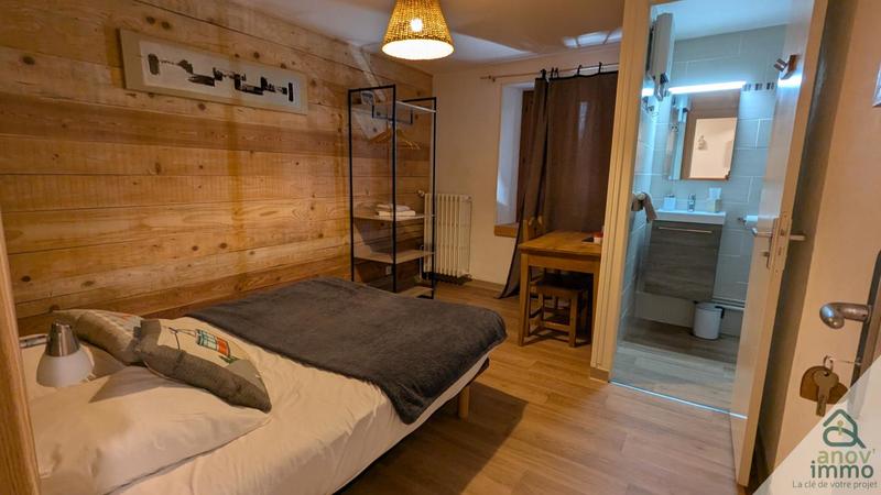 Local commercial - 384 m²