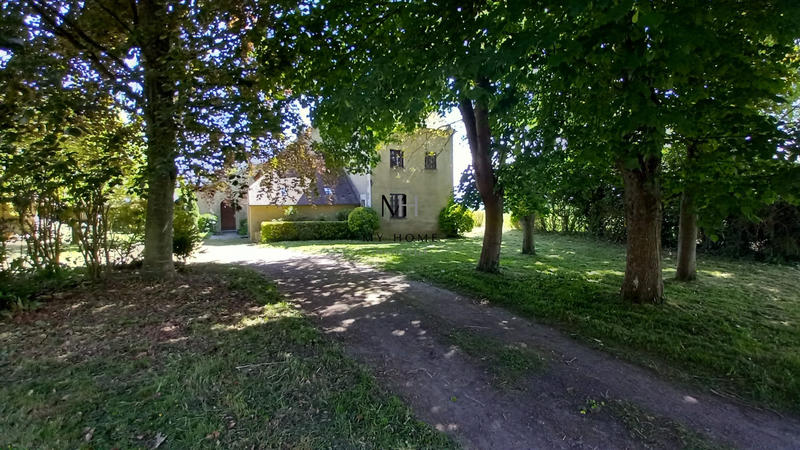 Maison - 185 m² - 7 pièces