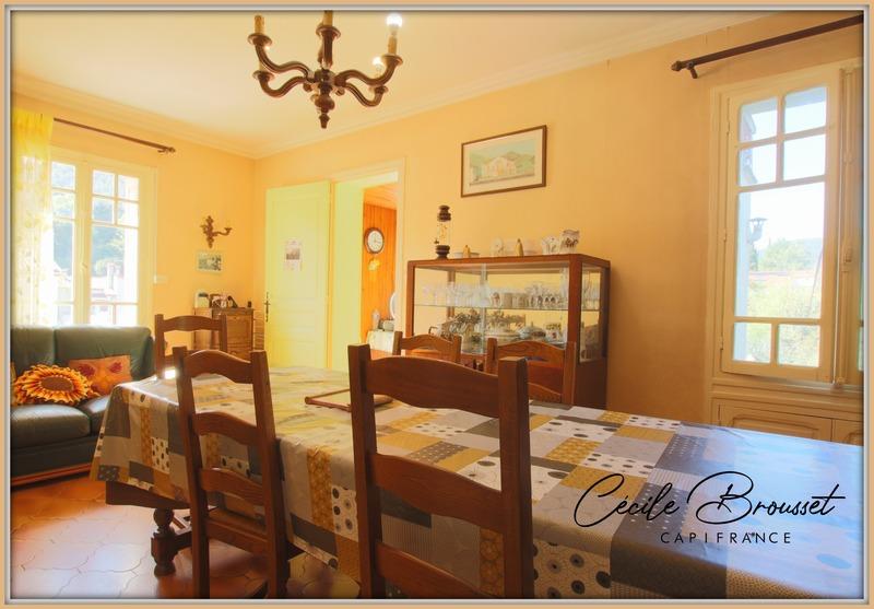 Maison - 236 m² - 13 pièces