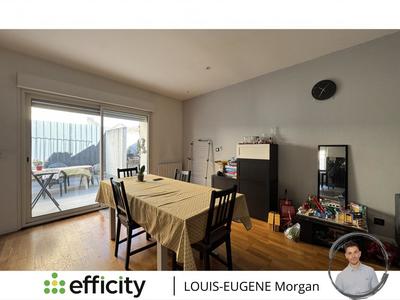 Immeuble - 306 m² - 15 pièces