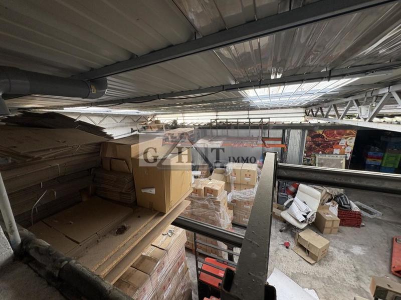 Entrepôt - 380 m²