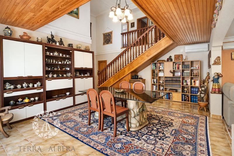 Villa - 163 m² - 5 pièces