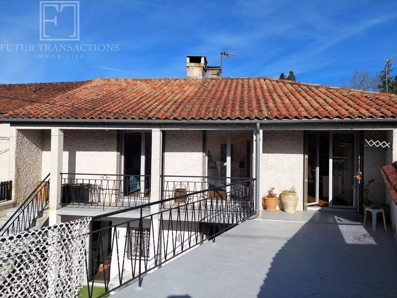 Maison - 110 m² - 6 pièces