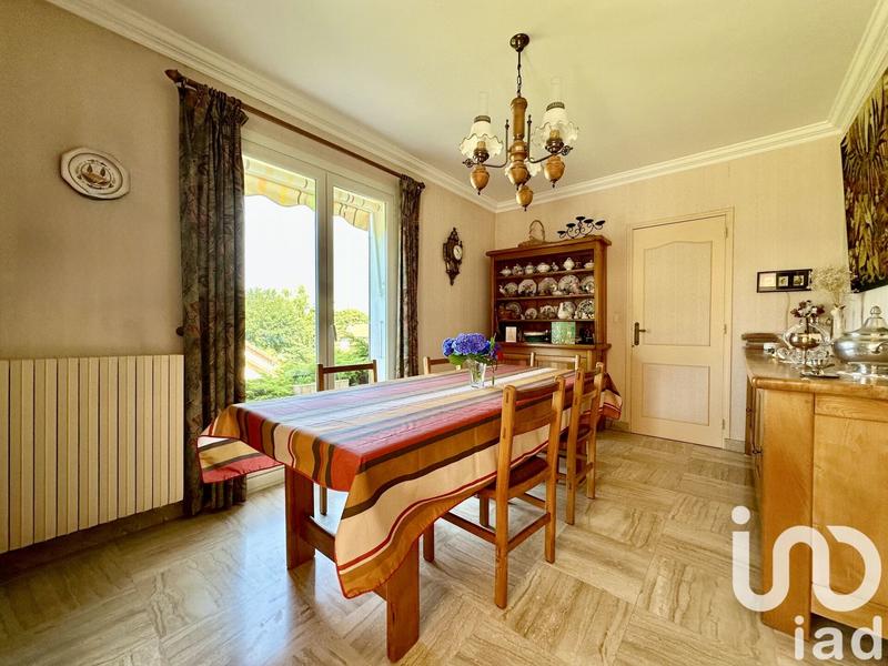 Maison - 200 m² - 8 pièces