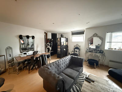 Appartement - 156 m² - 6 pièces