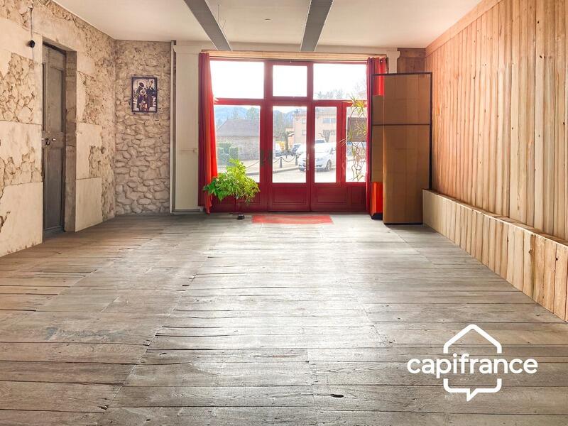 Maison de village - 180 m² - 8 pièces