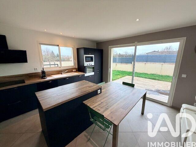 Maison - 95 m² - 5 pièces