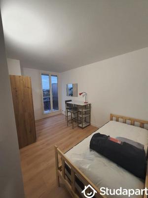 Chambre - 11 m² - 1 pièce