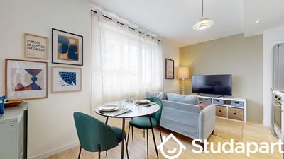 Chambre - 9 m² - 1 pièce