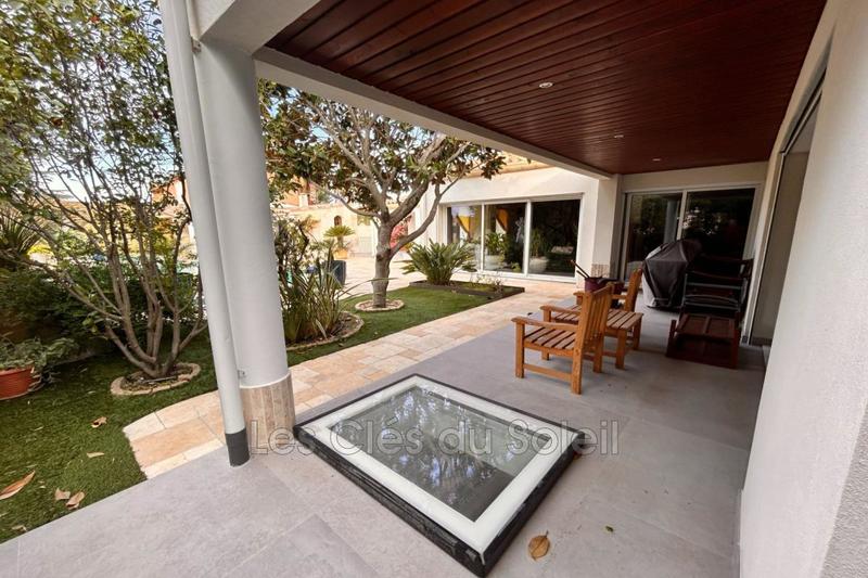 Maison - 226 m² - 8 pièces