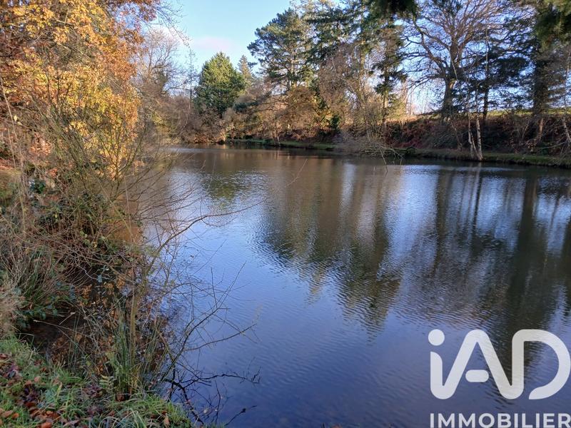 Maison - 212 m² - 11 pièces