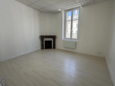 Appartement - 77 m² - 4 pièces