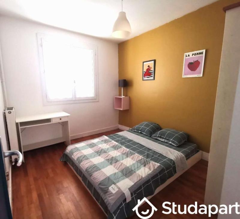 Chambre - 10 m² - 1 pièce