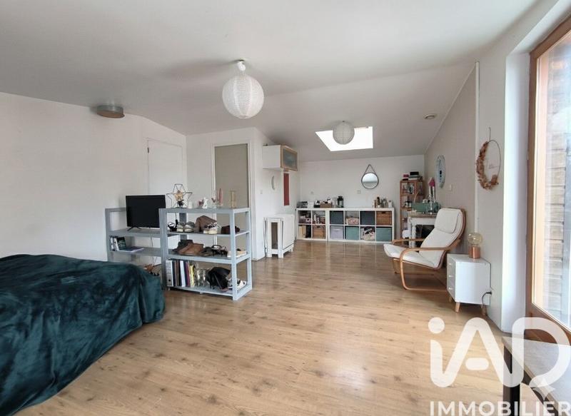 Maison - 213 m² - 8 pièces