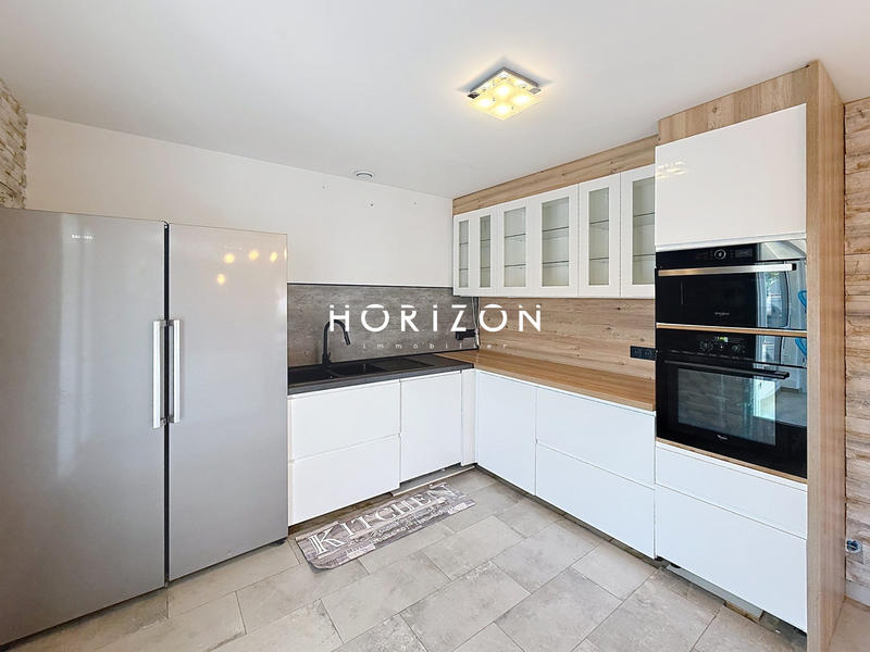 Maison - 88 m² - 4 pièces