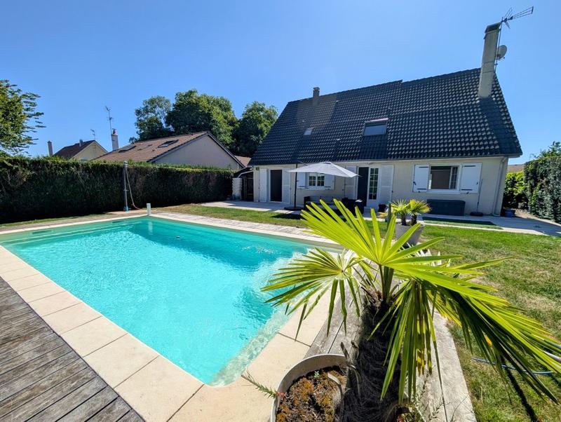 Maison - 158 m² - 6 pièces