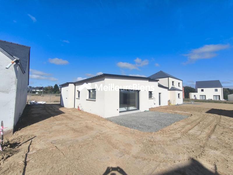 Maison - 96 m² - 5 pièces