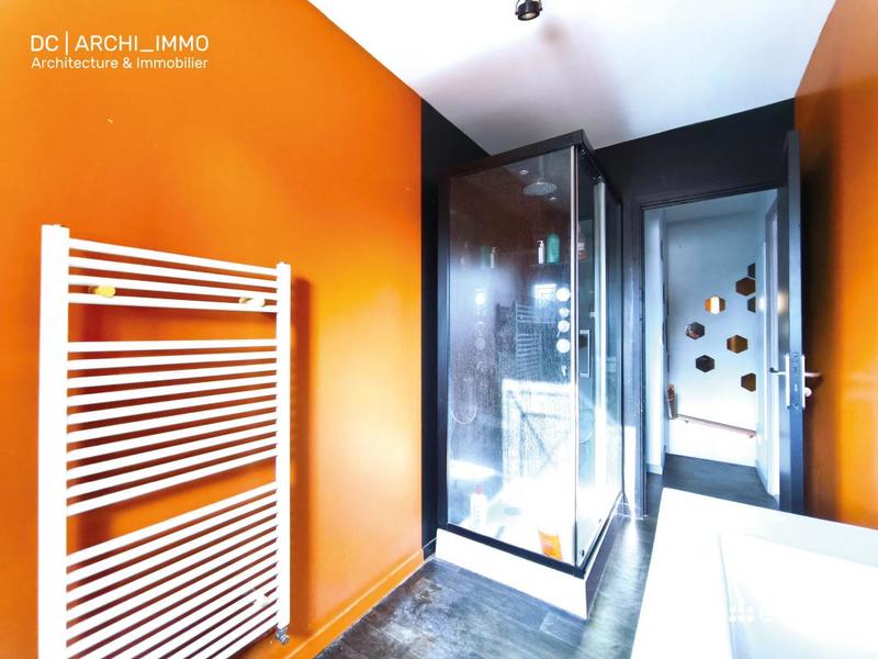 Maison - 205 m² - 7 pièces