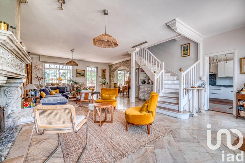 Maison - 431 m² - 9 pièces