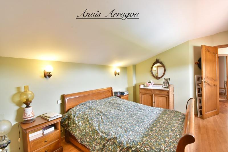 Villa - 275 m² - 6 pièces