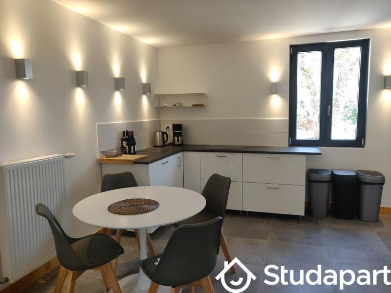 Chambre - 13 m² - 1 pièce