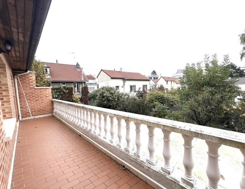 Pavillon - 190 m² - 9 pièces