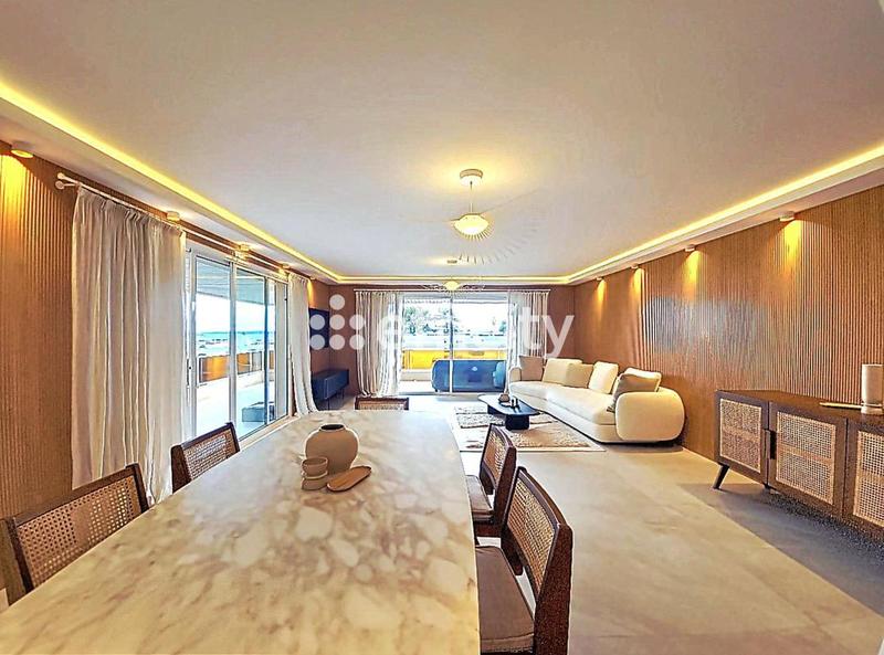 Appartement - 140 m² - 5 pièces