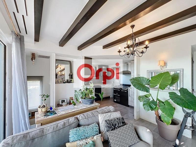 Maison - 137 m² - 5 pièces