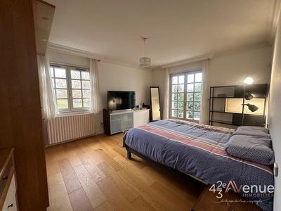 Maison - 222 m² - 7 pièces