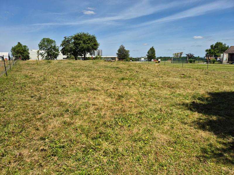 Terrain constructible - 4 200 m²