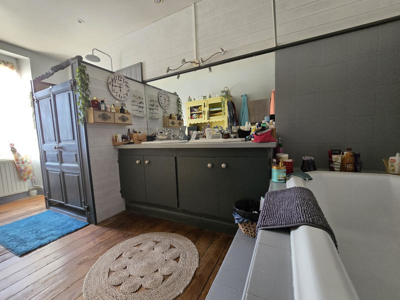 Villa - 330 m² - 8 pièces