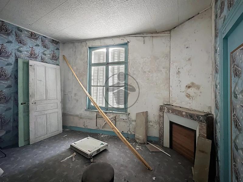 Maison - 93 m² - 5 pièces