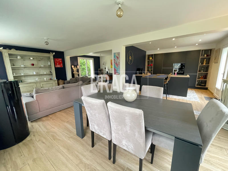 Maison - 146 m² - 6 pièces