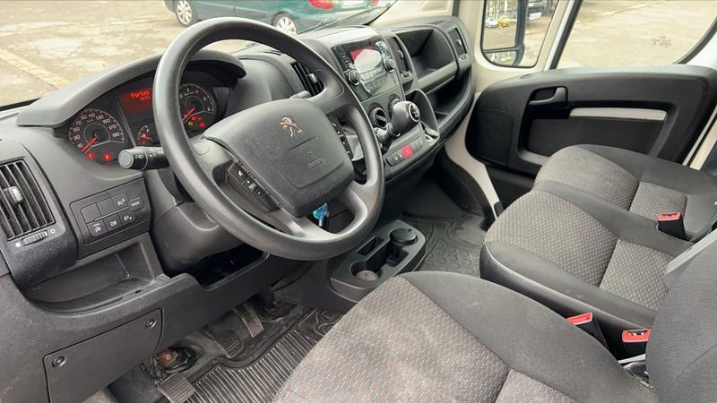 Peugeot Boxer 2.2 BlueHDi 120 Asphalt