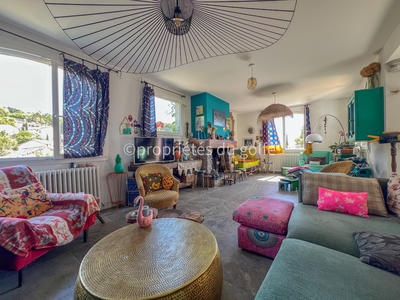 Maison - 207 m² - 7 pièces