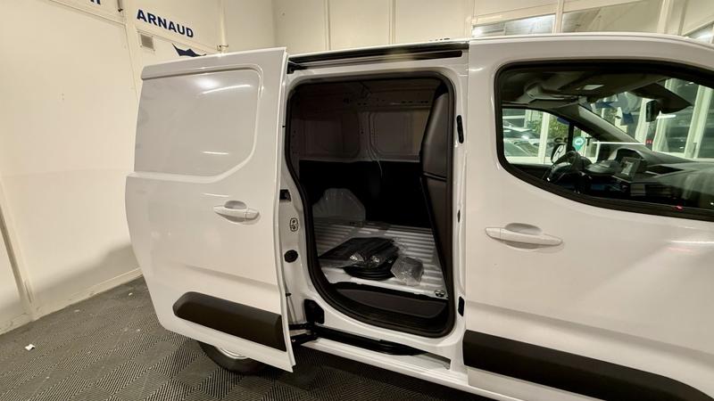 Peugeot Partner III Taille m 800kg 50kwh