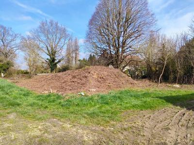 Terrain constructible - 1 641 m²