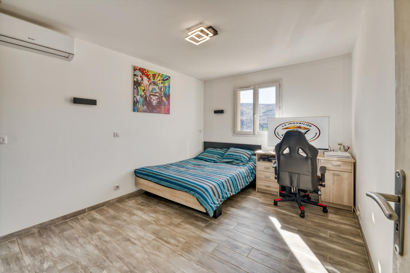 Maison - 106 m² - 4 pièces