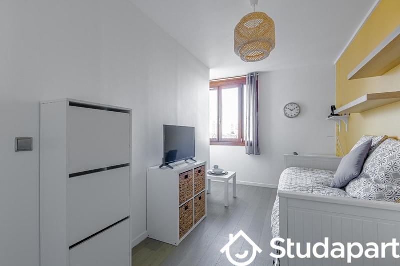 Chambre - 10 m² - 1 pièce