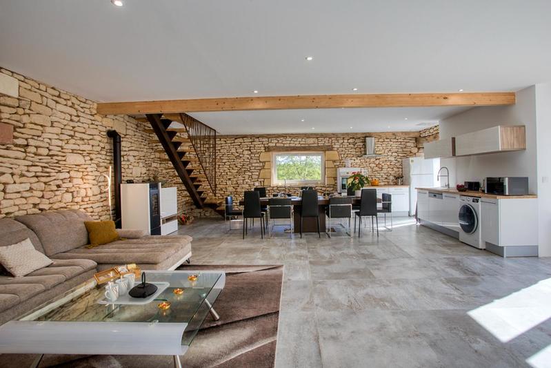 Maison - 480 m² - 11 pièces