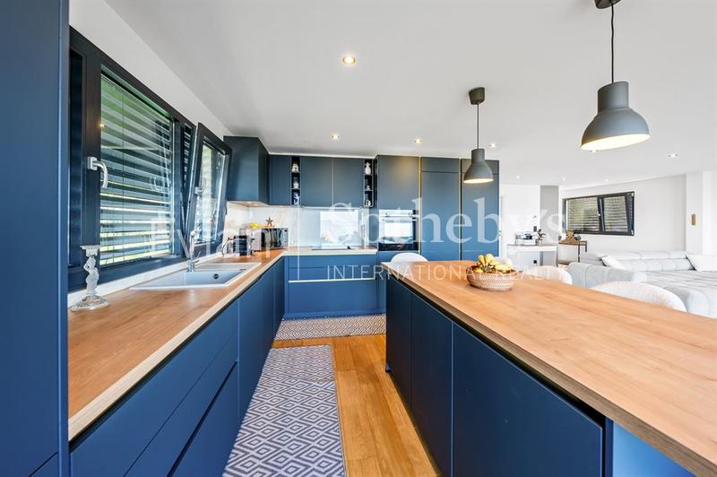 Maison - 171 m² - 6 pièces