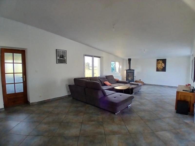 Maison - 228 m² - 6 pièces