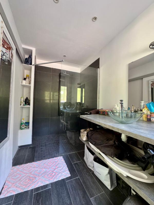 Maison - 210 m² - 7 pièces