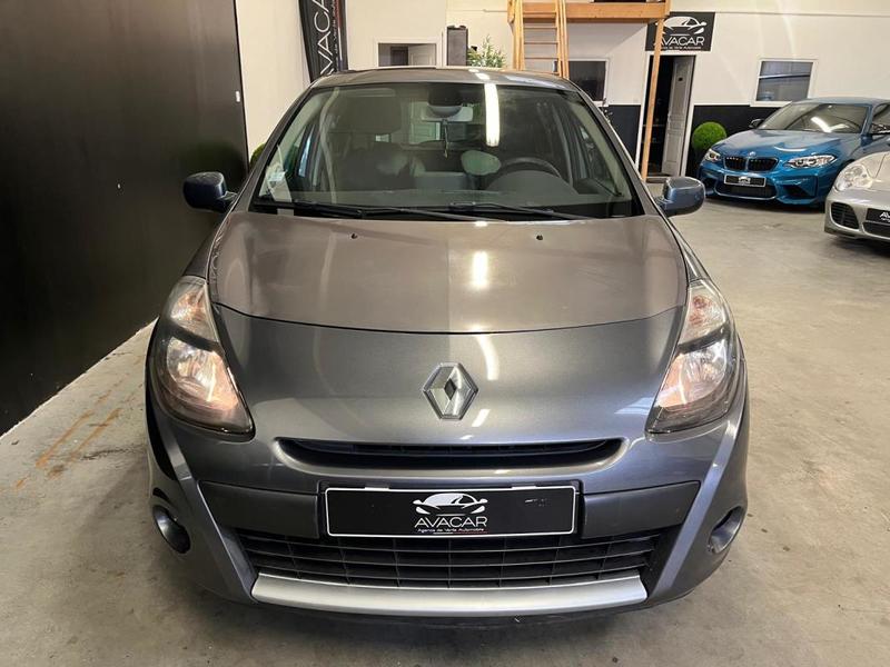 Renault Clio III 1.6 i 110 cv Boîte auto / Exception
