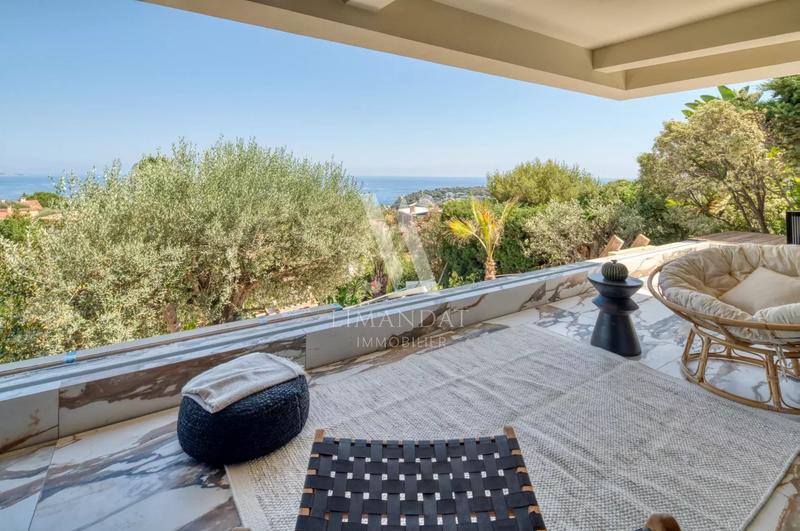 Villa - 286 m² - 6 pièces