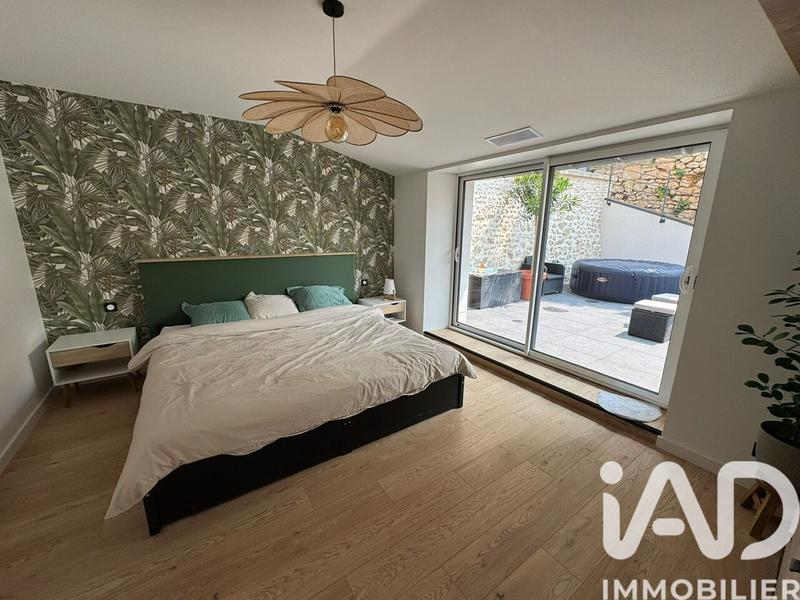 Maison - 203 m² - 7 pièces