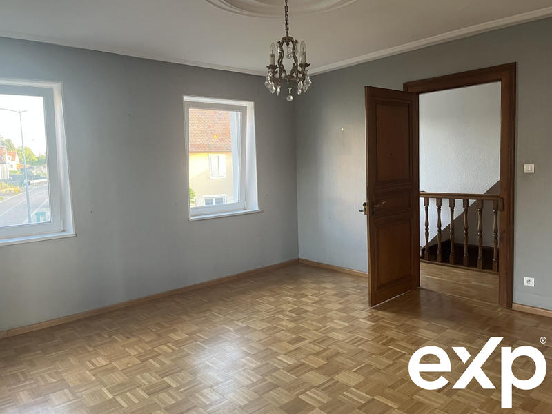 Maison - 298 m² - 12 pièces